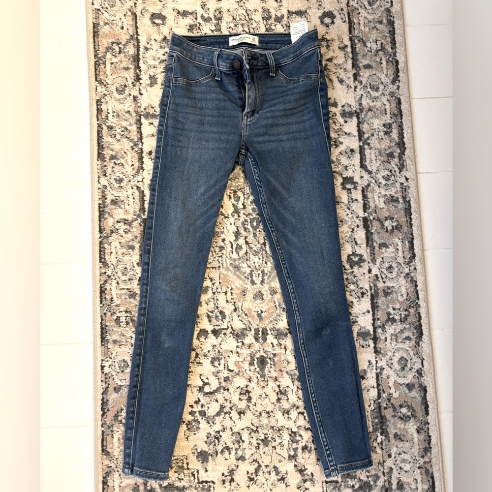 Abercrombie and Fitch Jean legging midrise 24/00s